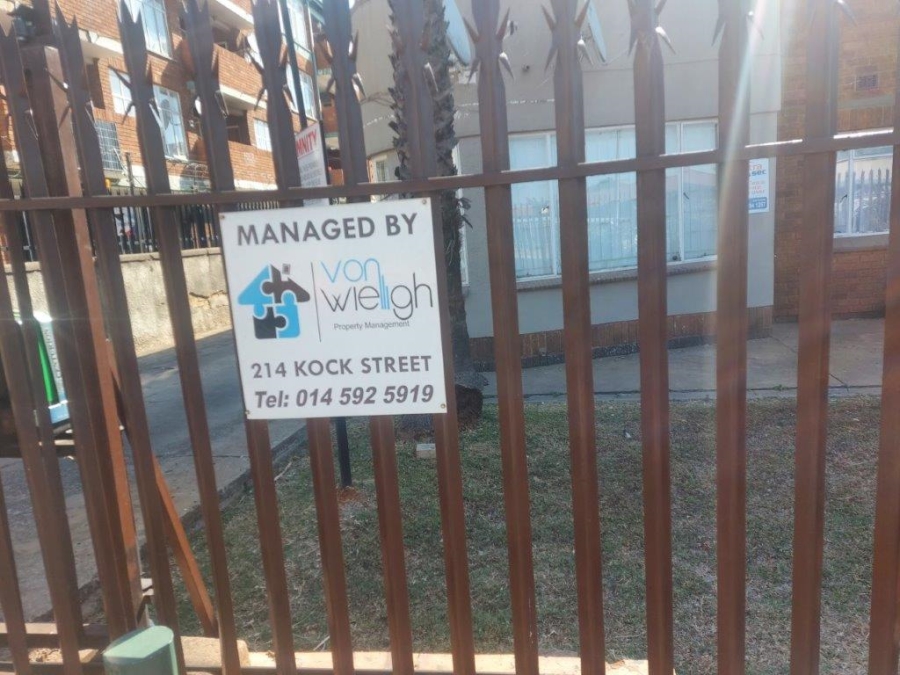 1 Bedroom Property for Sale in Mid Town North West